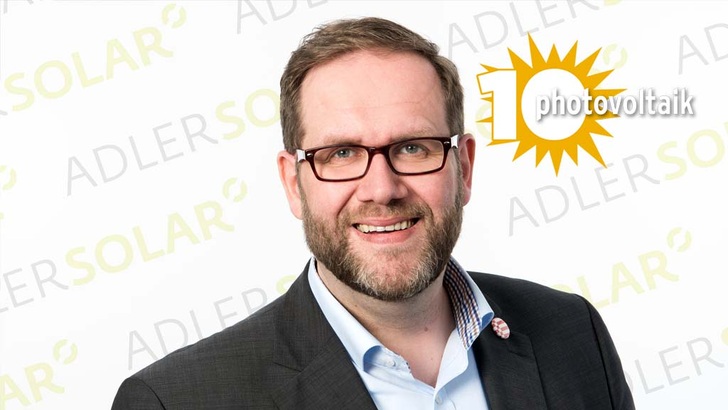 Claas Rohmeyer leitet die Unternehmenskommunikation von Adler Solar Services.