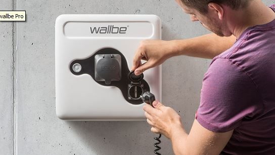 Die wandhängende Ladestation Wallbe Pro.