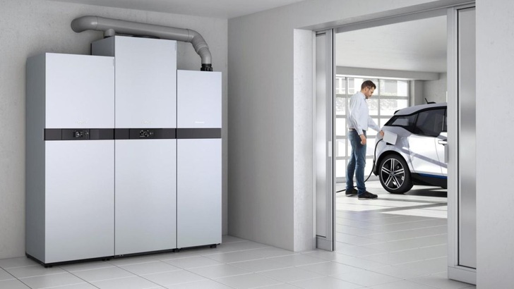 Viessmann kombiniert die Brennstoffzelle mit einer Gastherme für die Heizlast.