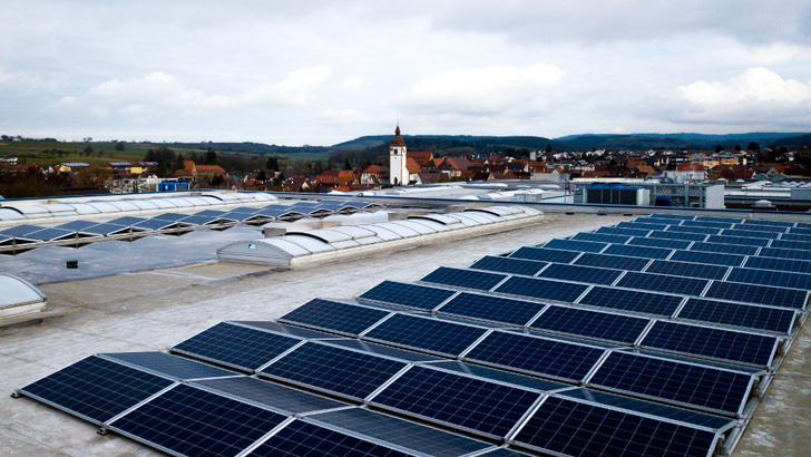 Bei der Planung der Dachanlage mussten die Planer von Wirsol die Statik des Bestandsgebäudes mit einberechnen. - © Wirsol
