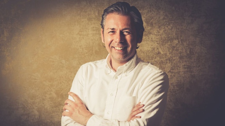 Thomas Dessoi leitet den Vertrieb von Luxor Solar in Deutschland.