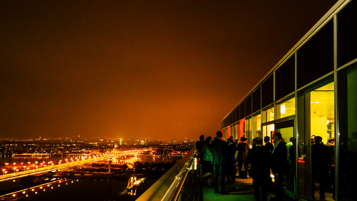 Damit in Wien die Lichter mit Ökostrom leuchten, ist ein massiver Ökostromausbau notwendig.