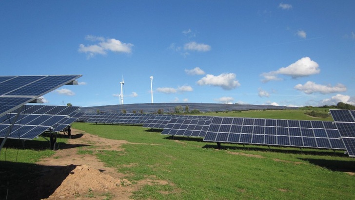 An der zweiten technologieoffenen Ausschreibung hat nur ein Windprojekt teilgenommen. Alle Zuschläge gingen wieder an die Photovoltaik. - © Wirsol
