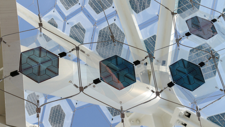 Mit Solarfolien bestückte Leichtbautragwerke sind längst Stand der Technik.