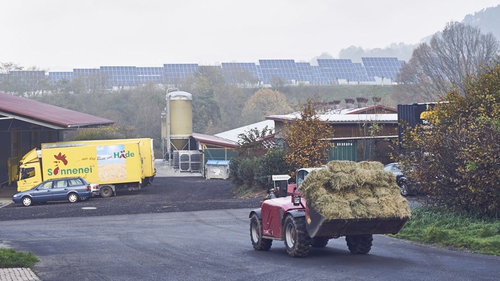 Ältere Anlagen auf den Prüfstand stellen und bei Bedarf modernisieren — dafür bietet SMA weltweiten Service.