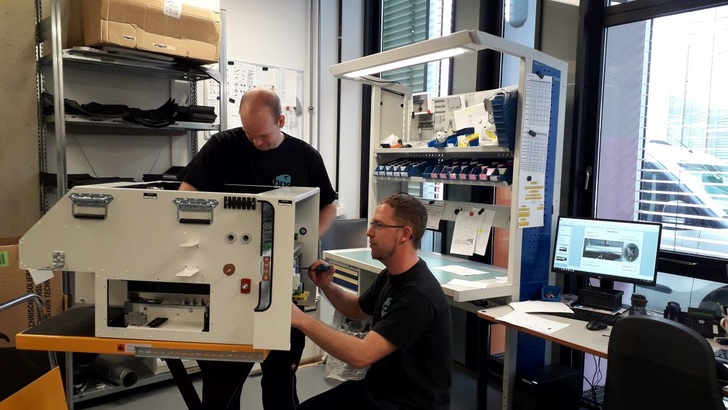 Fertigung der ersten Picea-Geräte in der Berliner Manufaktur.