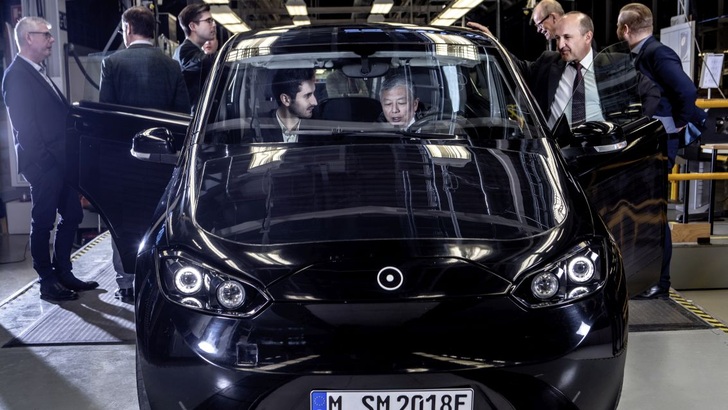 Großer Bahnhof beim Start in Schweden.