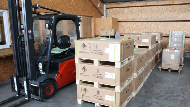 Speicher spielen im Fachhandel eine wachsende Rolle, auch bei EWS in Handewitt.