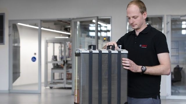 Der Stack ist das Herzstück einer Brennstoffzelle, das Wasserstoff in elektrische Energie wandelt. - © Bosch
