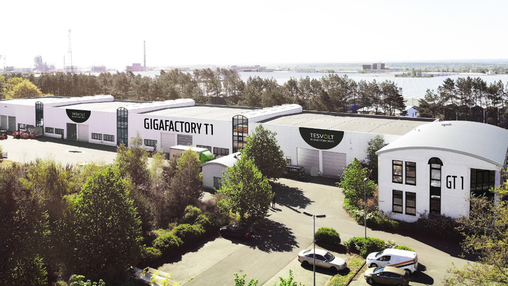 Die neue Produktionsstätte von Tesvolt soll in der ersten Ausbaustufe im Juni fertig werden. Danach kommt noch einmal eine fast ebenso große Fabrik dazu.