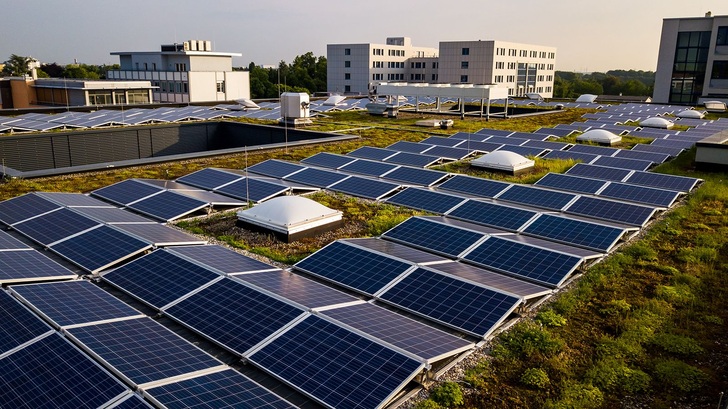 Für Projektentwickler, die mittelgroße Aufdachanlagen im Portfolio entwickeln, gibt es ein spezielles Finanzierungsangebot. - © Wirsol
 Für Projektentwickler, die mittelgroße Aufdachanlagen im Portfolio entwickeln, gibt es ein spezielles Finanzierungsangebot.