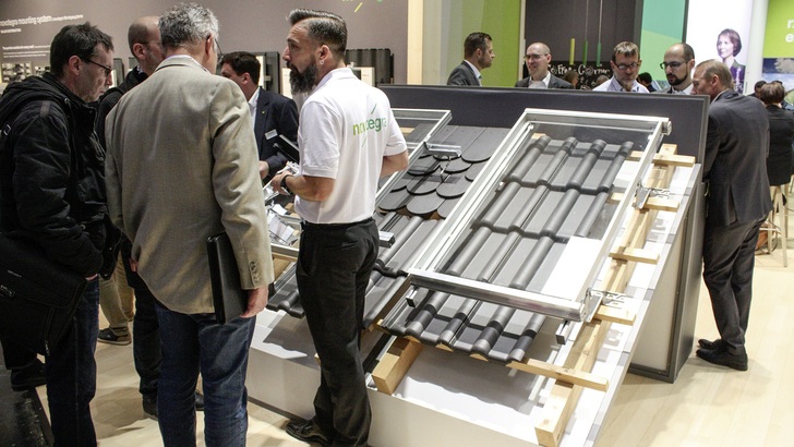 Die Neuheiten bei den Montagesystemen zielen auf Vereinfachung und Kostenreduktion. - © Heiko Schwarzburger
 Die Neuheiten bei den Montagesystemen zielen auf Vereinfachung und Kostenreduktion.