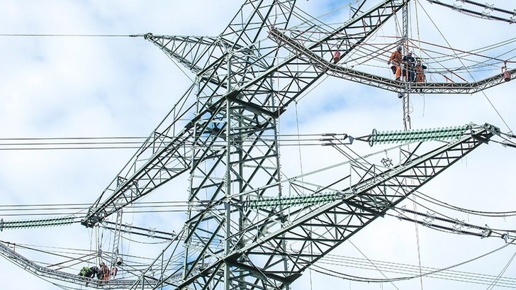 Stromverbraucher in Deutschland können jederzeit versorgt werden. - © BMWi/Holger Vonderlind
 Stromverbraucher in Deutschland können jederzeit versorgt werden.