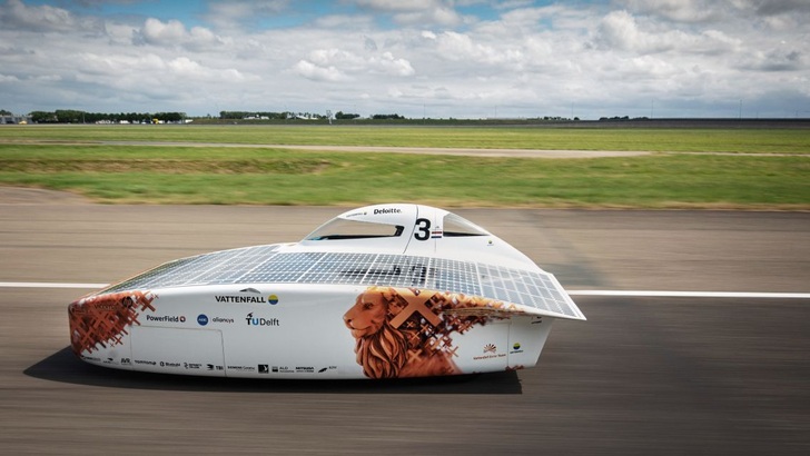 Nunax ist der Name des solaren Rennwagens von Vattenfall. - © Vattenfall
 Nunax ist der Name des solaren Rennwagens von Vattenfall.