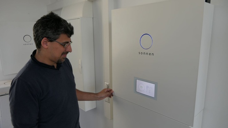 In Bayern produziert ein namhafter Hersteller von Heimspeichern.