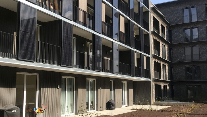 In den Dächern und Fassaden von drei Gebäuden des neuen Stadtquartiers in Heilbronn wurden teilweise Solarmodule integriert.