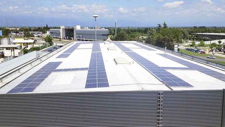 Bald soll es mehr Solarstrom von Dächern in Italien geben. - © Omnia Energy

