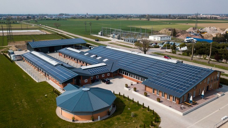 Die Dachflächen wurden optimal ausgenutzt. - © Foto: Wirsol
 Die Dachflächen wurden optimal ausgenutzt.