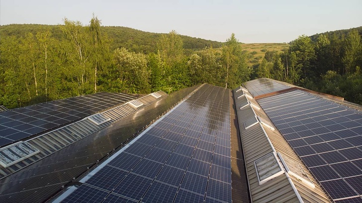 Am Standort Aue wird ein Großteil des Solarstroms generiert. - © Ecosia
