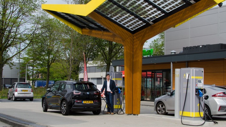 © Fastned
