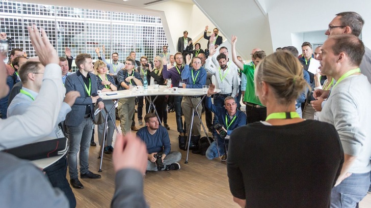 Beim Barcamp wird auf Augenhöhe diskutiert.