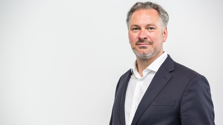 Detlef Neuhaus ist Geschäftsführer vom Mould- und Speicherhersteller Solarwatt.