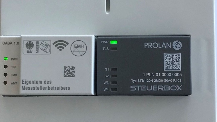 Das intelligente Messsystem mit neuer Steuerbox. - © EMH Metering
