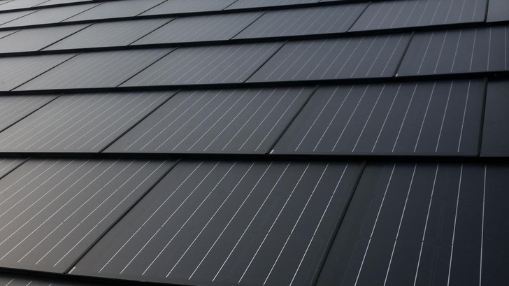 Solteq will mehr solare Dachziegel herstellen und investiert in seine Fertigung.