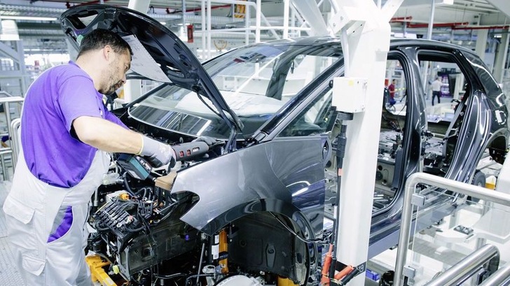 Der Karosseriebau in Zwickau ist bereits weitgehend auf die ID.3-Produktion umgerüstet. - © VW
 Der Karosseriebau in Zwickau ist bereits weitgehend auf die ID.3-Produktion umgerüstet.