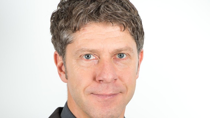 Sven Lehmann vom Photovoltaik-Institut in Berlin.