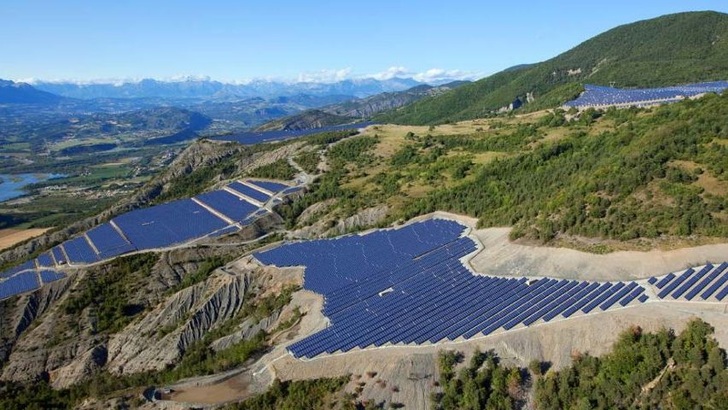 Der Vorrang erneuerbarer Energien umfasst nicht nur die Phase der Einspeisung, sondern auch Regeln zu Netzanschluss und Netzausbau. - © Engie
