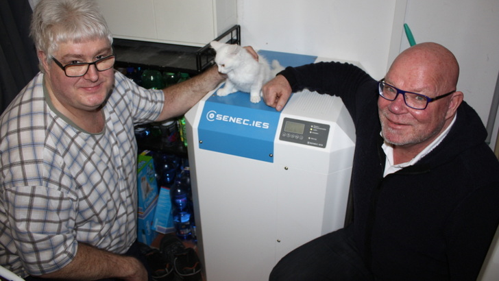 Senec-Speicher im Bestand eines Einfamilienhauses in Alsheim (Rheinland-Pfalz).