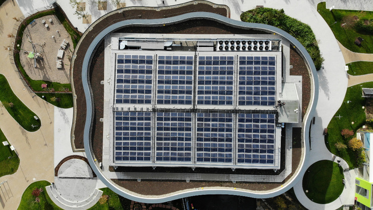 Die Klima-Arena in Sinsheim wurde von Wirsol geplant und installiert. - © Wirsol Aufdach GmbH
 Die Klima-Arena in Sinsheim wurde von Wirsol geplant und installiert.