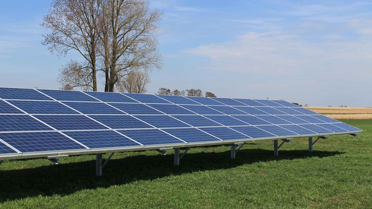 Eine Freiflächenanlage des Versorgers in Merkendorf, die noch über das EEG vergütet wird.