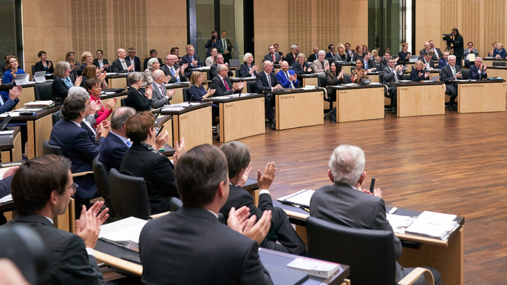 Der Bundesrat bei seiner jüngsten Plenarsitzung. - © Bundesrat/Sascha Radke
