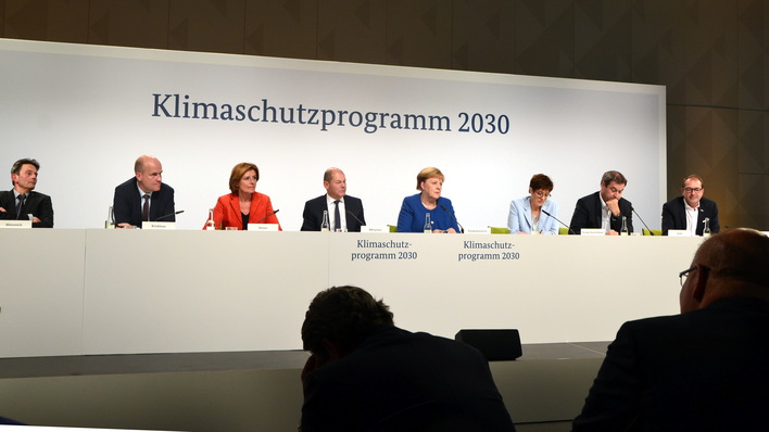 Die Absenkung der EEG-Umlage ist ein Teil des Klimaschutzprogramms, das die Bundesregierung im Herbst vergangenen Jahres beschlossen hat.