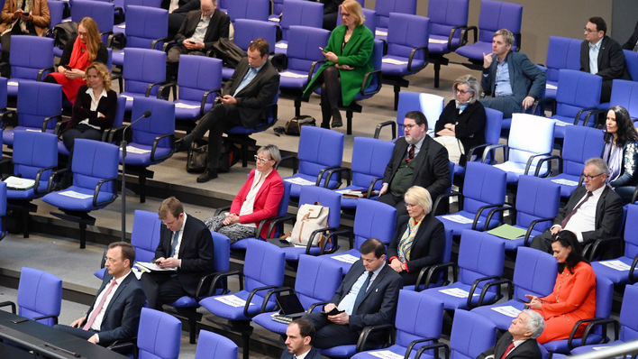 Abgeordnete im Bundestag während des Plenums.