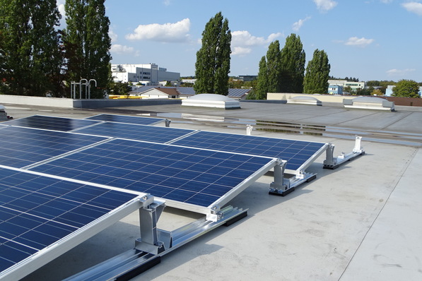 Auf der Soco 2020 stellt K2 Systems sein neuen Montagegestell für Flachdächer vor.