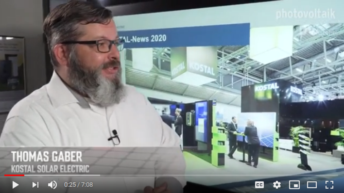 Besuch vor Ort in Hagen: Thomas Graber von Kostal erläutert die Neuheiten für 2020.