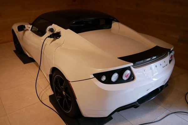 Tesla Roadstar: Nur rund 2500 Exemplare des Flitzers wurden gebaut.