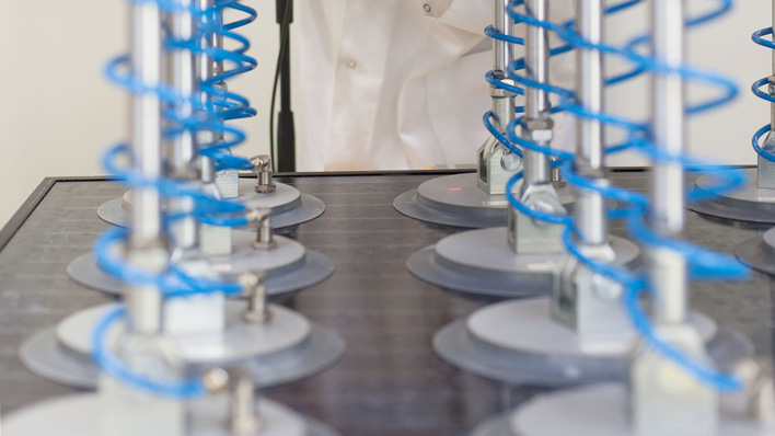 Auch erweiterte Belastungstests der Module gehören zum neuen Prüfstandard.