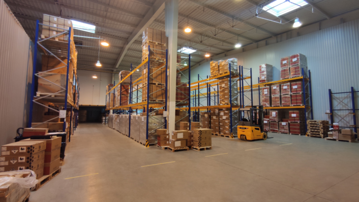 Die neue, rund 1.000 Quadratmeter große Lagerhalle in Prag.