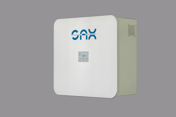 Eine intelligente, digitale Steuerung der Batteriezellen wandelt Gleich- direkt in Wechselspannung um.