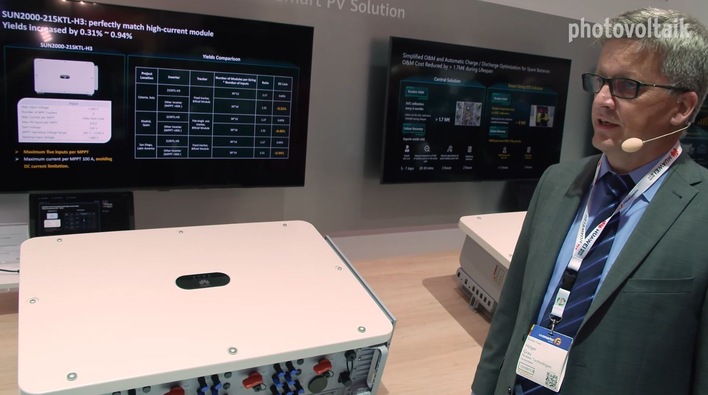 Holger Grau von Huawei FusionSolar erläutert die Innovationen zum Restart 2021.