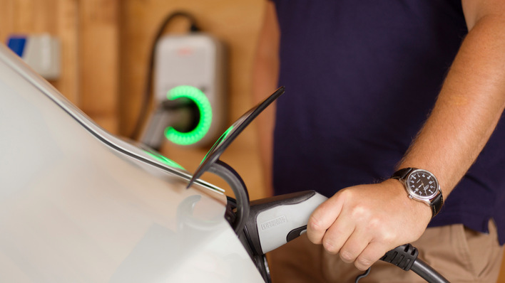 Der neue Wattpilot von Fronius ist intelligent und nutzt die Sonnenenergie sehr gut aus.