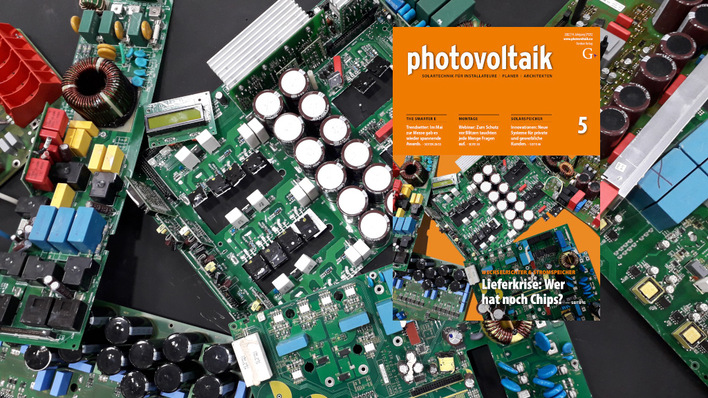 Das Juniheft der photovoltaik dreht sich um neue Wechselrichter und Speichersysteme.