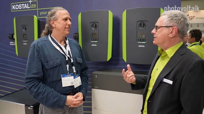 Achim Lösch von Kostal Solar Electric (rechts) stand uns Rede und Antwort.