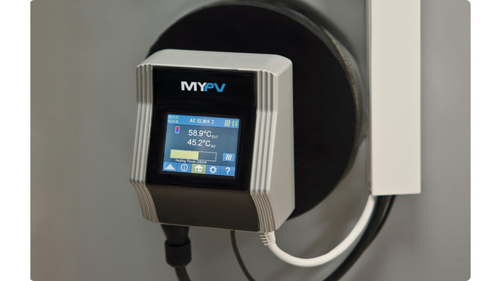 Über das neue Touchdisplay wird der Elwa-E in Betrieb genommen und gesteuert.