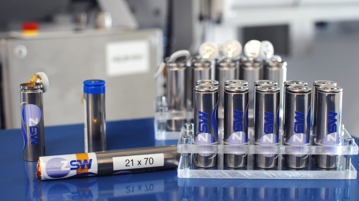 So sehen die Rundzellen vom Typ 21700 aus, die die Forscher vom ZSW mit den neuen Elektroden hergestellt haben.