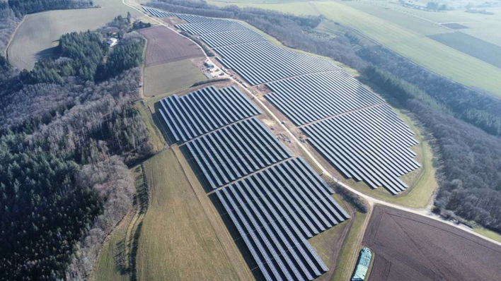 Solarpark von Enovos Renewables in Weidingen in der Südeifel.